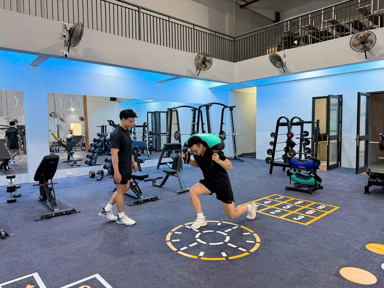 United Gym & Fitness Đông Trù