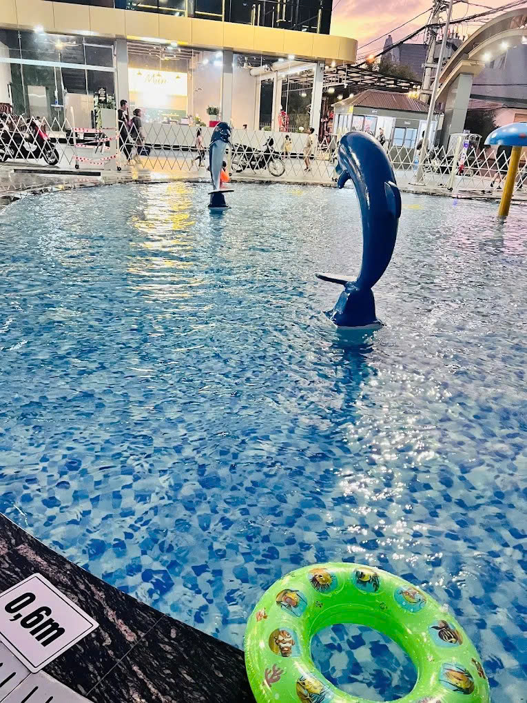 Hồ bơi Đại Hùng Vương