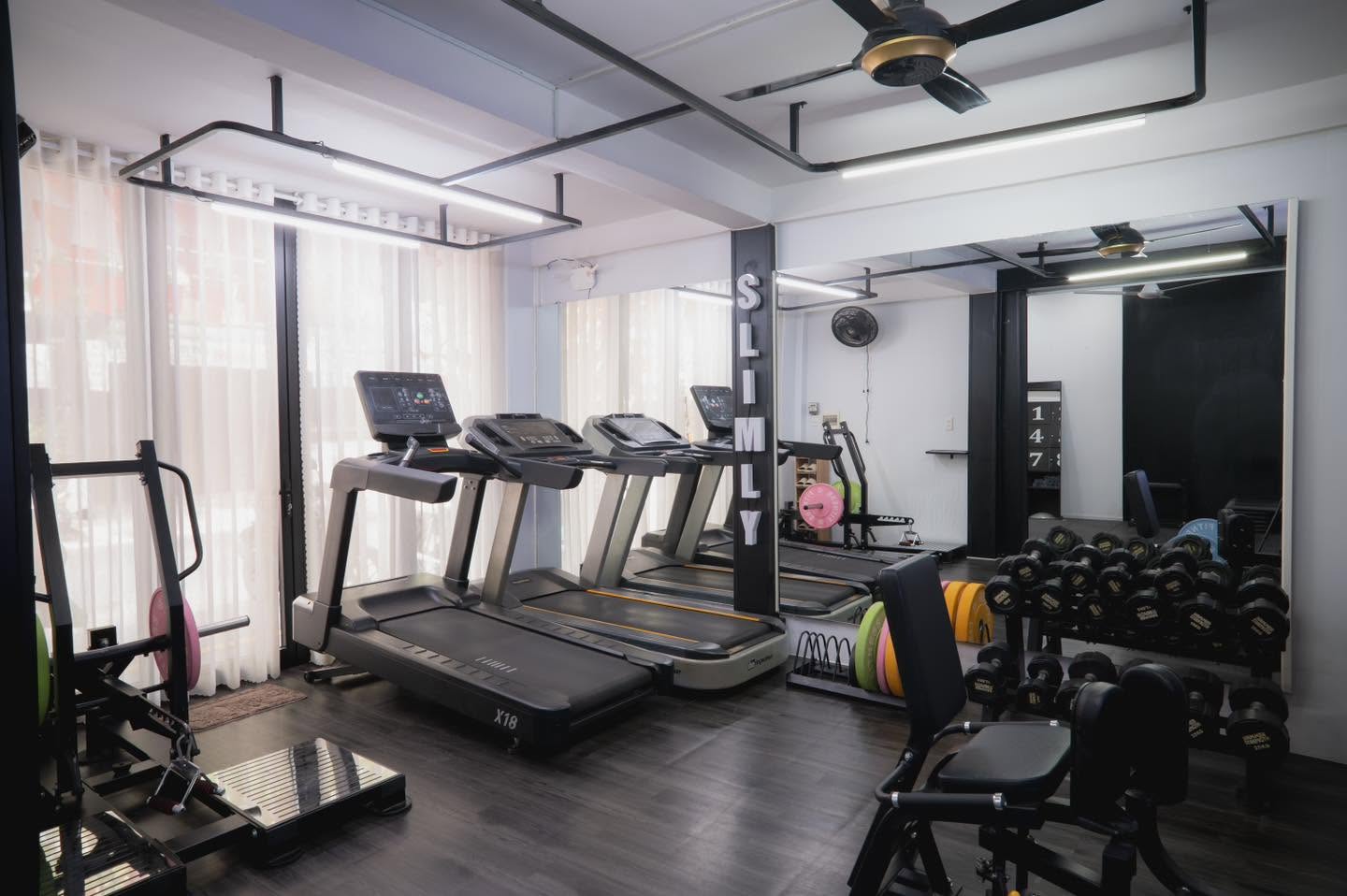 SLIMLY WOMEN FITNESS